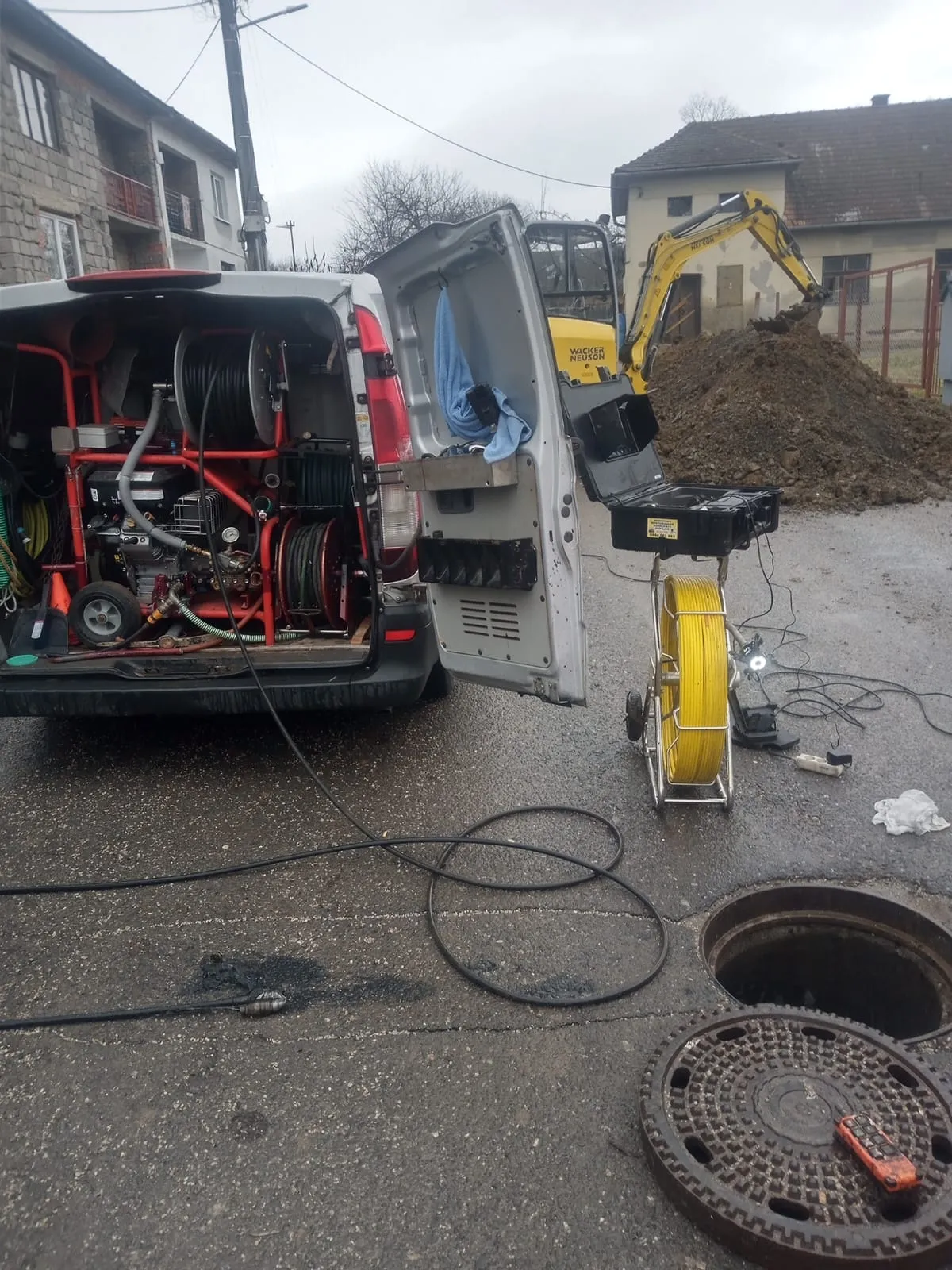 Kanalizácia a potrubie — fotografia 8 z 20 — MENCO s.r.o.