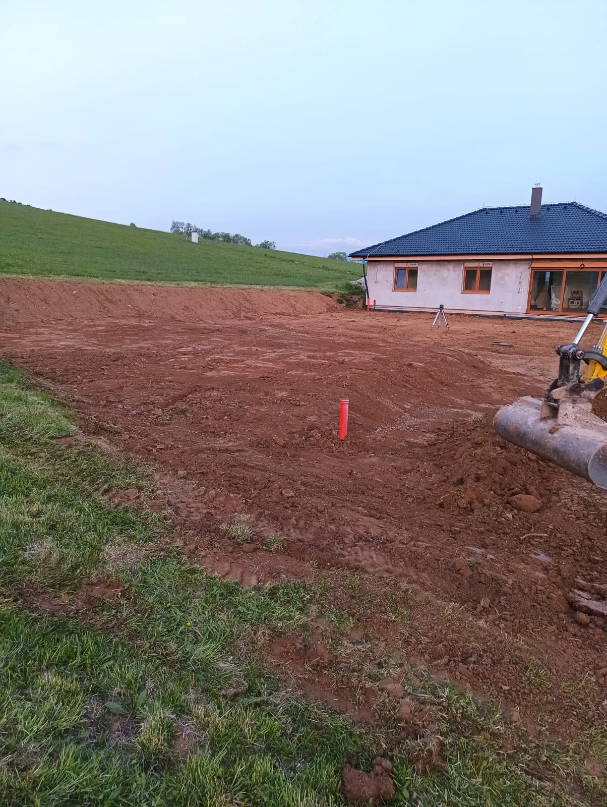 Terén a zemné práce — fotografia 9 z 32 — MENCO s.r.o.
