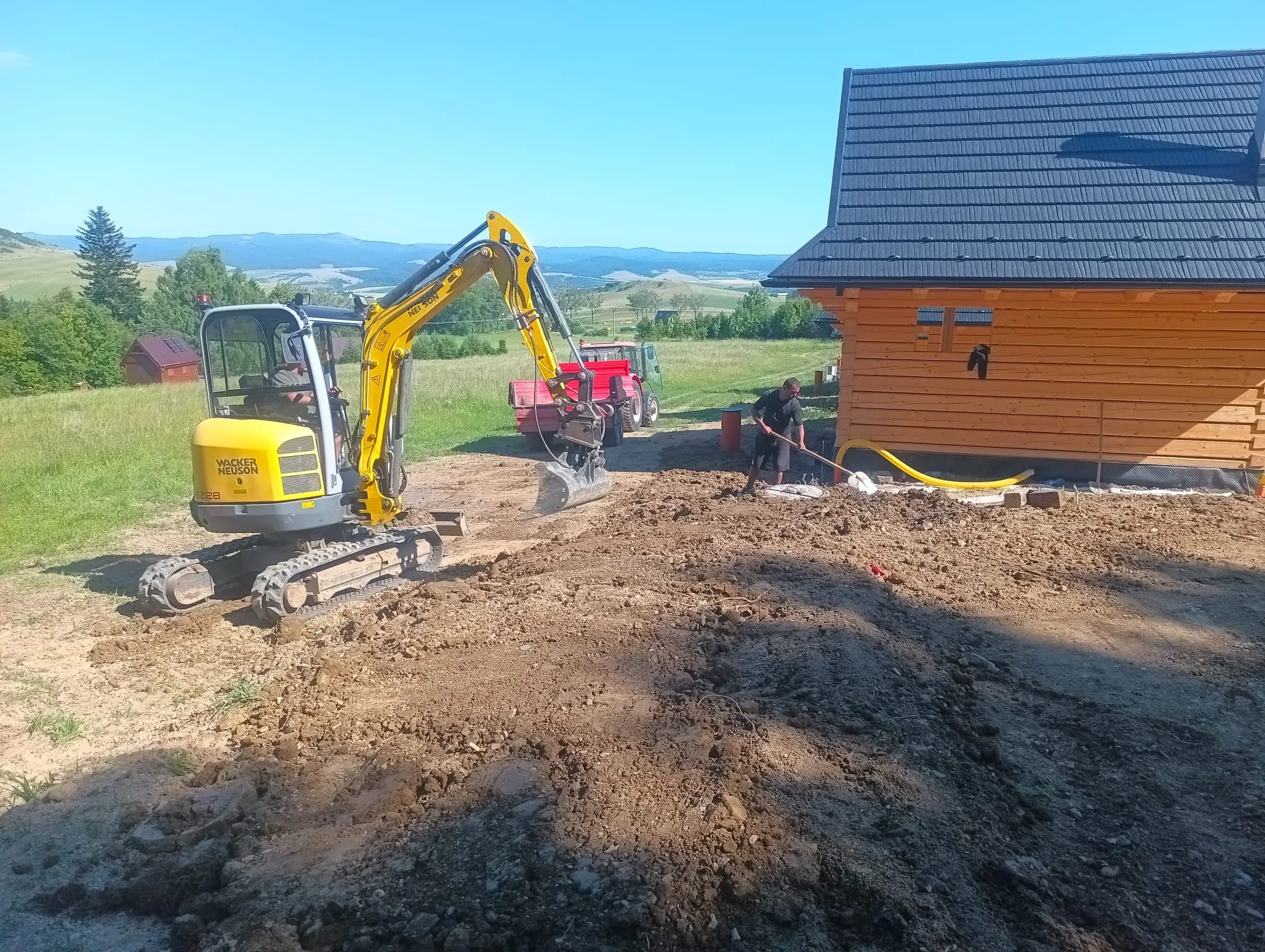 Terén a zemné práce — fotografia 17 z 32 — MENCO s.r.o.
