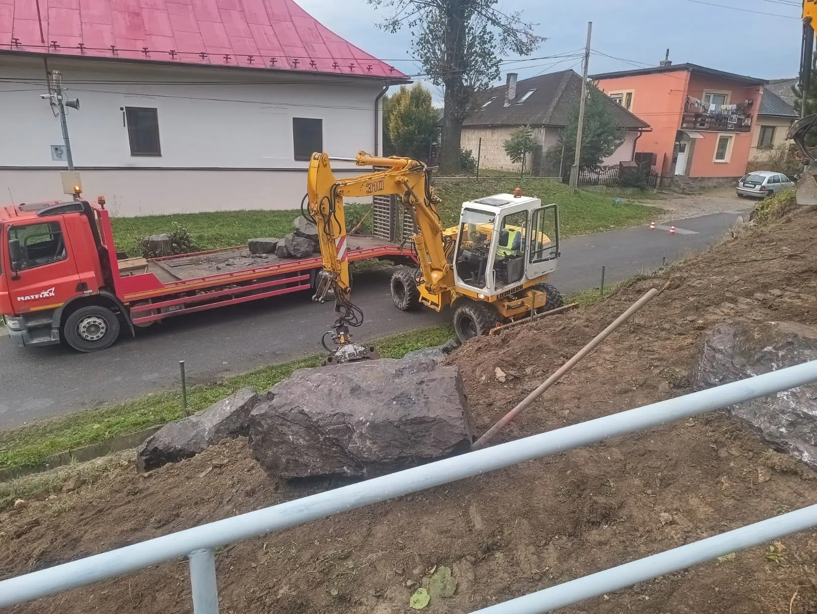 Terén a zemné práce — fotografia 31 z 32 — MENCO s.r.o.